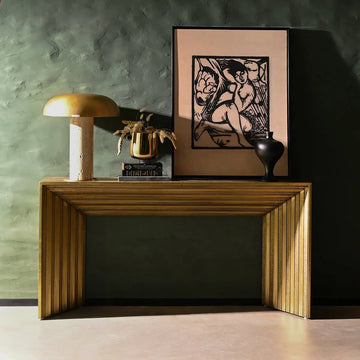 Console Tables main character