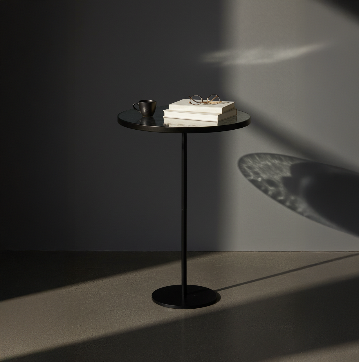 Nova Cocktail Table Maincharacter